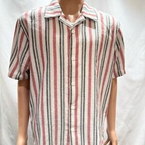Striped Red and Black Men's Large Shirt Basket Weaved